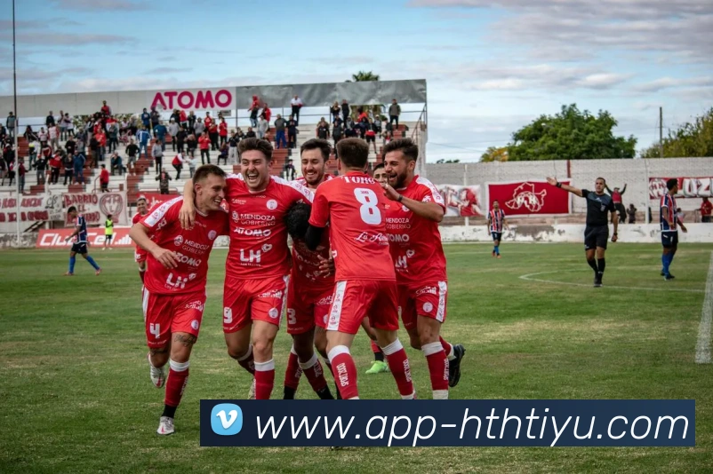 阿坎吉在国米展现实力瑞士主帅称其具备效力顶级球队的能力与自信