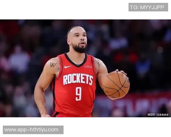 狄龙表现抢眼18投7中砍下18分布克出手数的两倍展现实力 狄龙表现抢眼18投7中砍下18分布克出手数的两倍展现实力